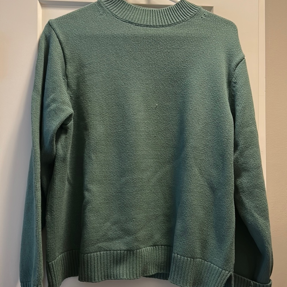 Uniqlo green sweater